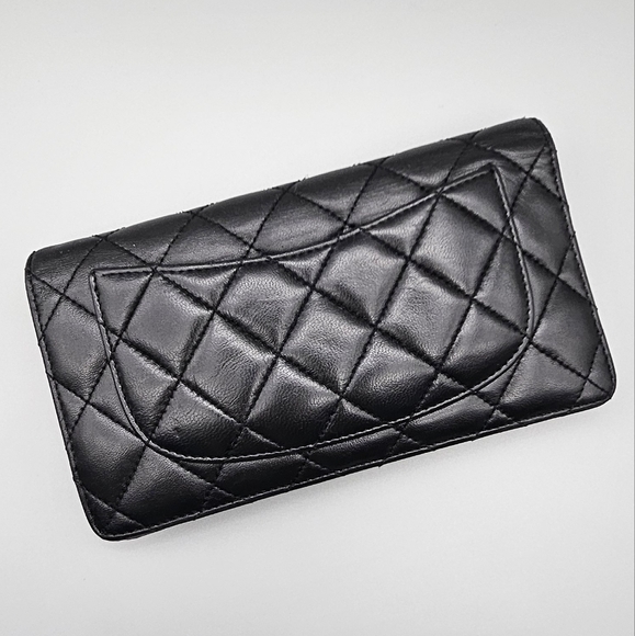 🖤CHANEL Quilted Leather Wallet/Clutch 🖤 - Picture 15 of 16